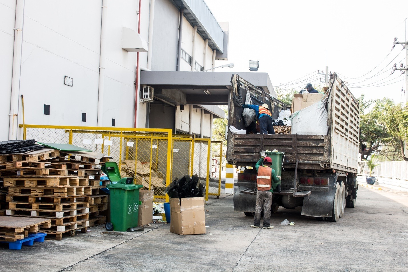 Commercial Trash Compactor The Benefits For All Business GTS