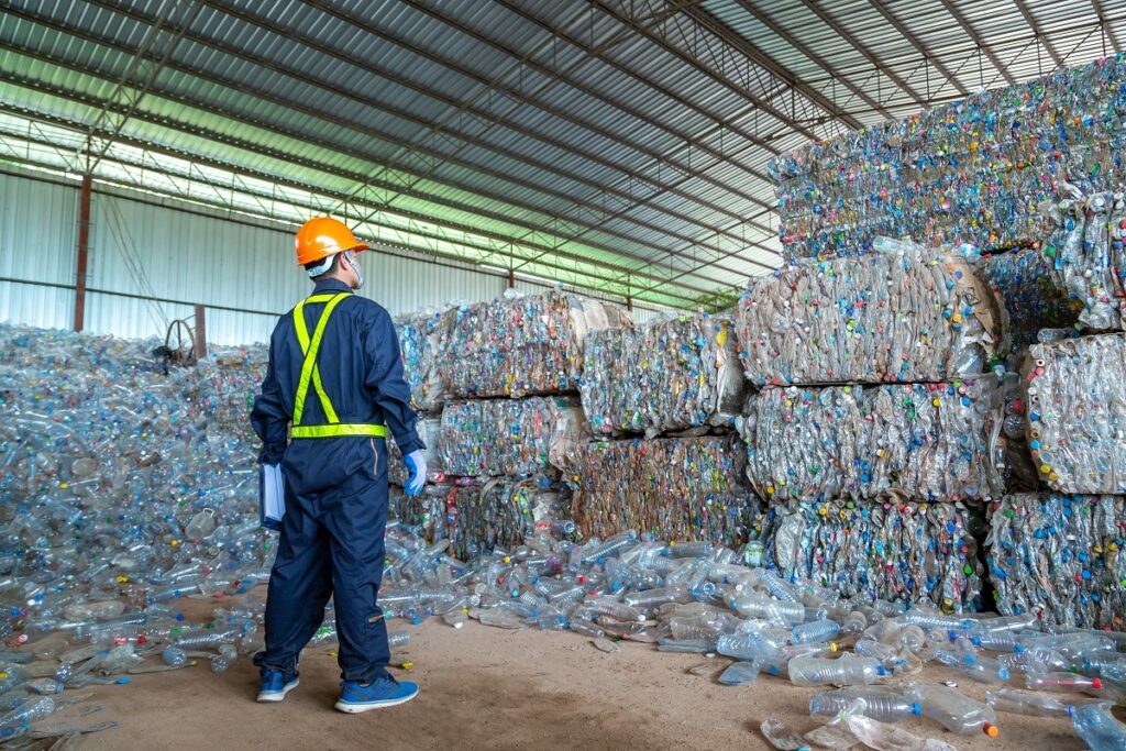 workers in landfill dumping, Garbage engineer